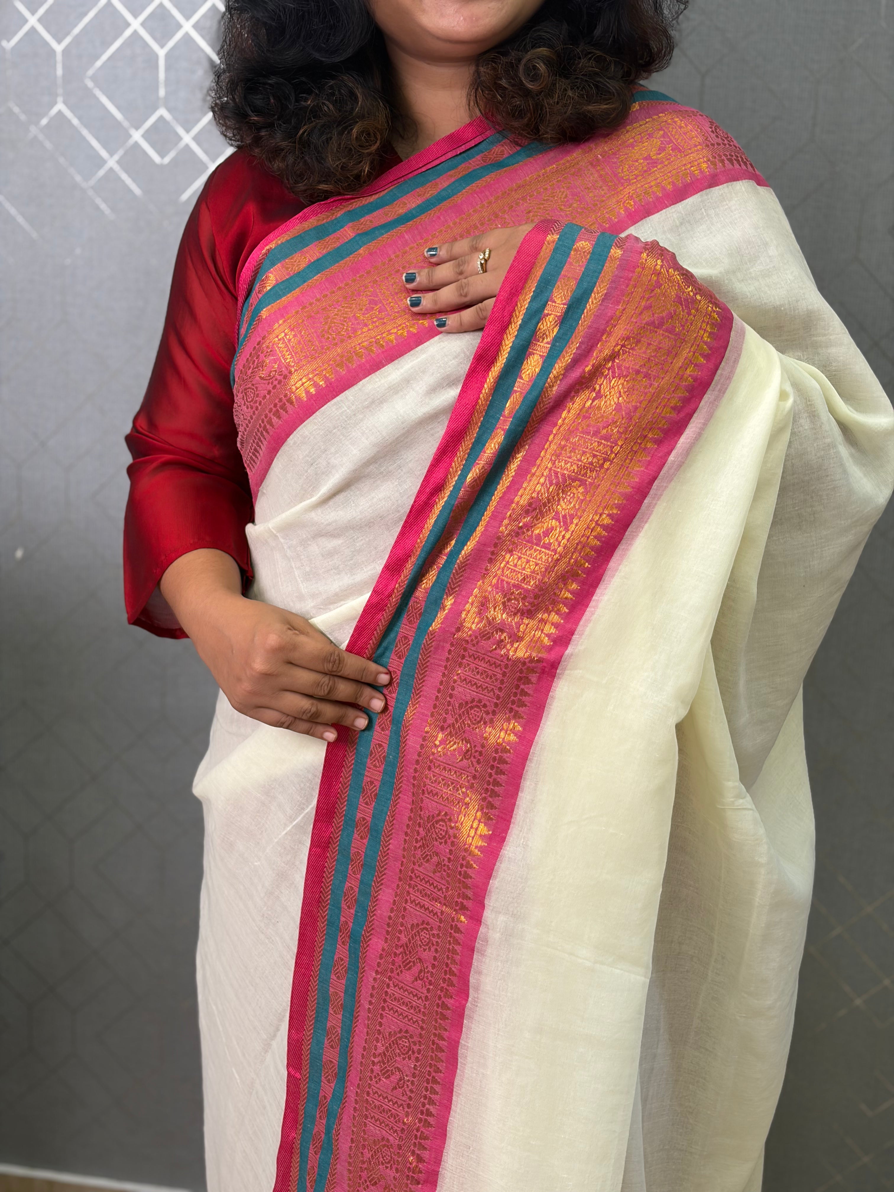 Mul cotton  saree with Kanchi border EM009