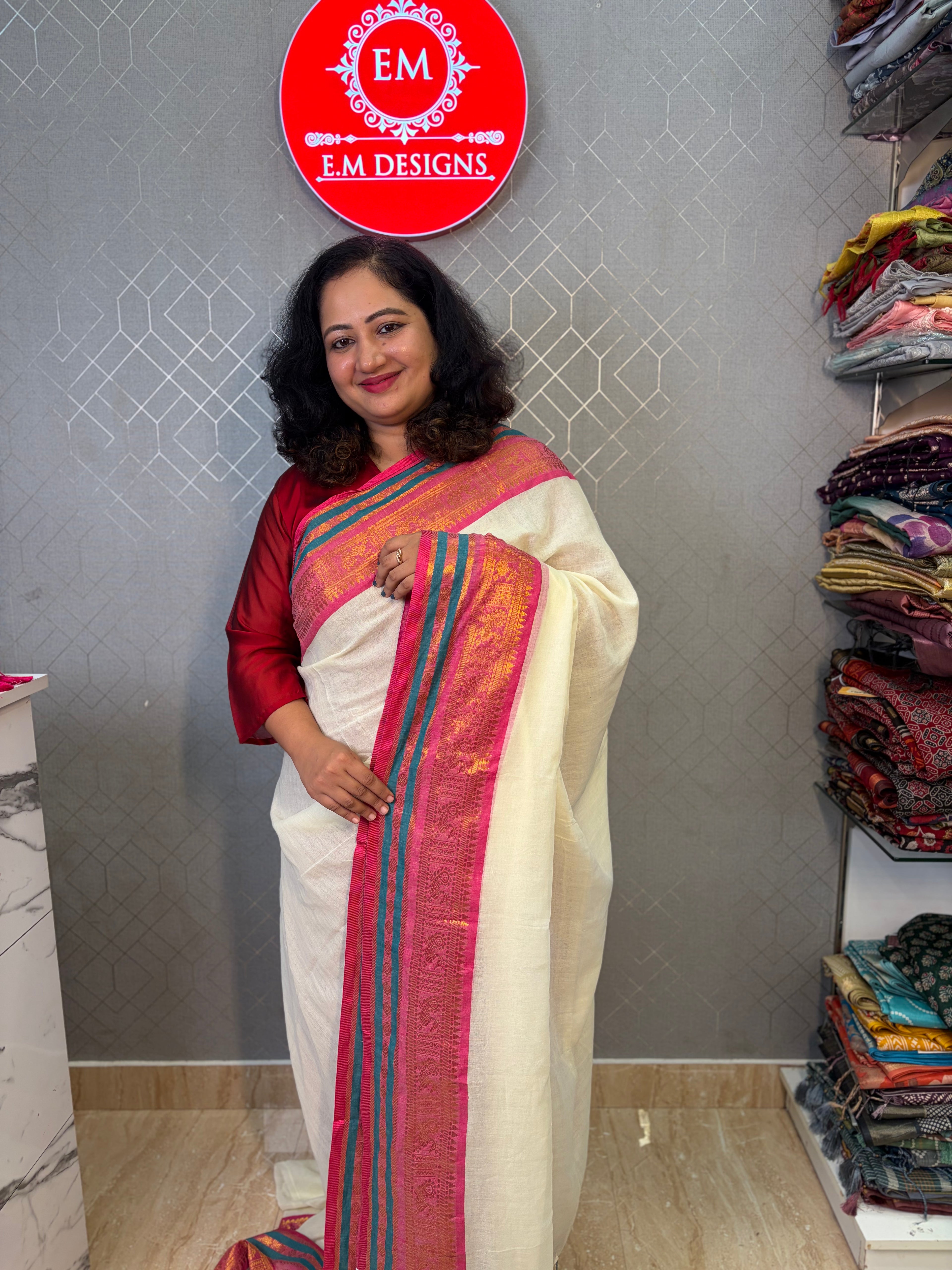 Mul cotton  saree with Kanchi border EM009